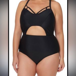 NWOT Jessica Simpson Plus Size Cutout Swimsuit